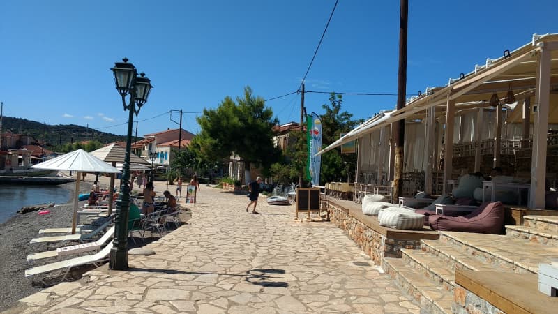 Trizonia Island — photo 2