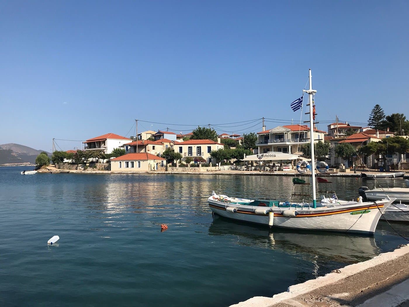 Trizonia Island — photo 4