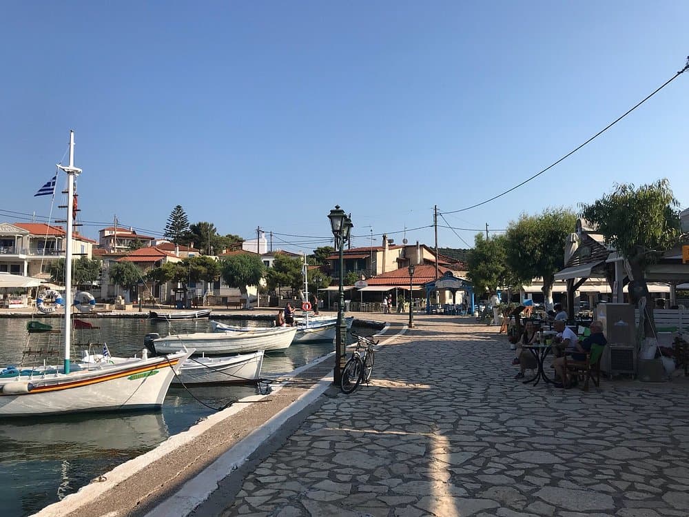 Trizonia Island — photo 5